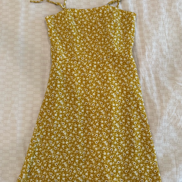 Other - Girls Medium (size 10) Floral Yellow Mustard Sundress